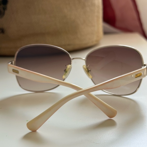 COACH Sunglasses - Picture 10 of 15
